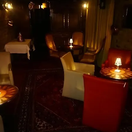 Hotel De La Croix D'or Avranches