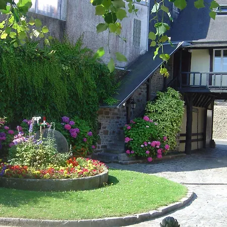 Otel Logis Hotel Restaurant De La Croix D'Or-Avranches