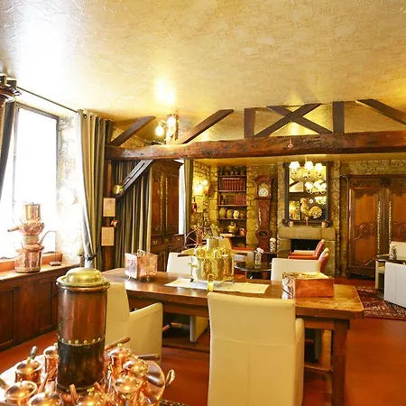 Otel Logis Hotel Restaurant De La Croix D'Or-Avranches