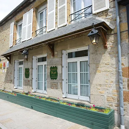 Otel Logis Hotel Restaurant De La Croix D'Or-Avranches 3*