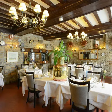 Logis Hotel Restaurant De La Croix D'Or-Avranches Otel 3*