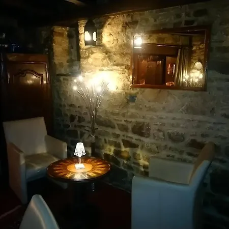 Otel Logis Hotel Restaurant De La Croix D'Or-Avranches