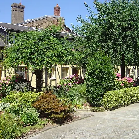 Logis Hotel Restaurant De La Croix D'Or-Avranches Otel 3*