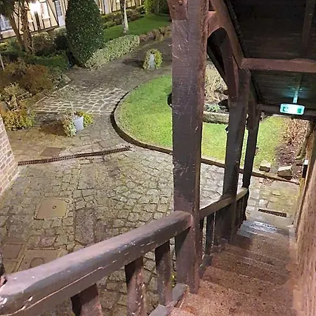 Otel Logis Hotel Restaurant De La Croix D'Or-Avranches