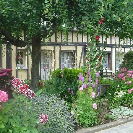 Logis Hotel Restaurant De La Croix D'Or-Avranches 3*