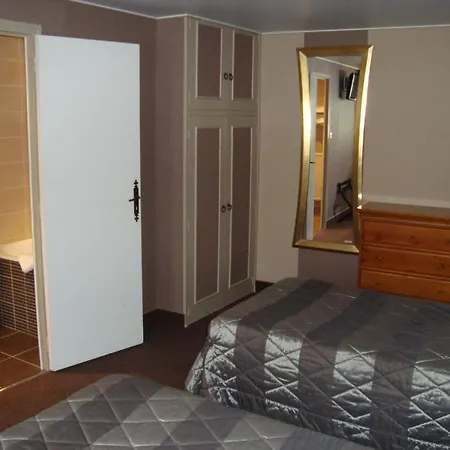 Hotel De La Croix D'or 3*