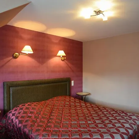 Logis Restaurant De La Croix D'or-avranches 3*