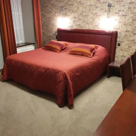 Hotel De La Croix D'or