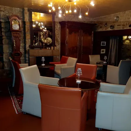 Logis Hotel Restaurant De La Croix D'Or-Avranches