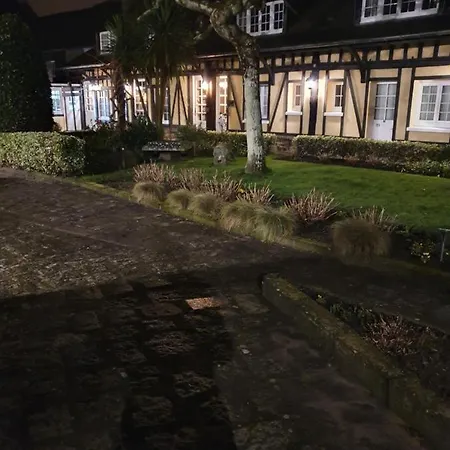 Logis Hotel Restaurant De La Croix D'Or-Avranches Otel